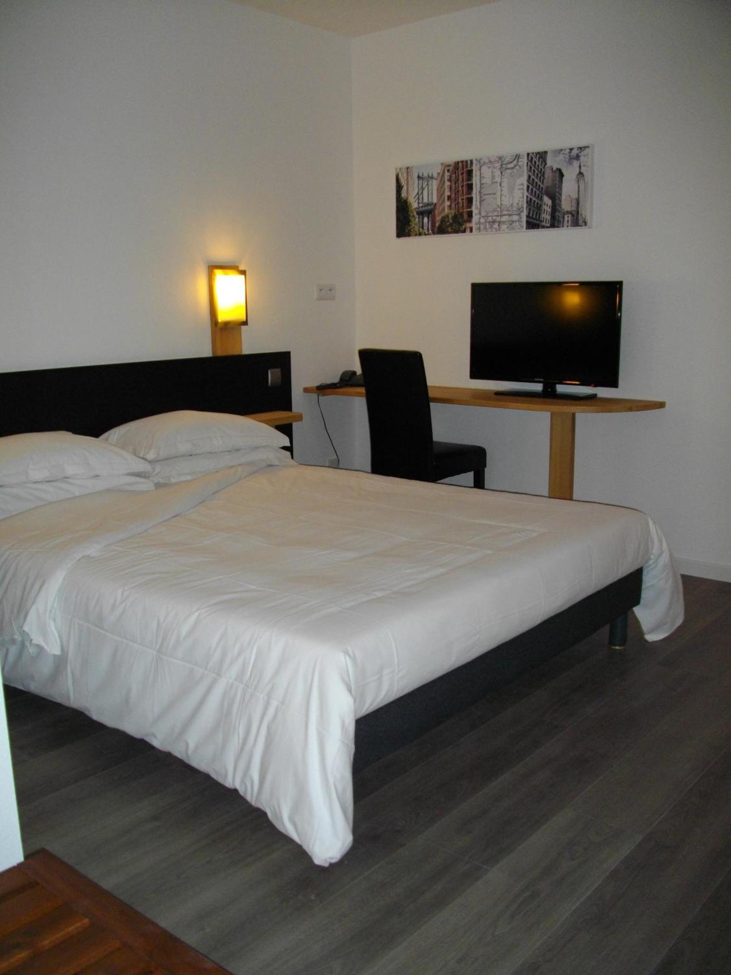 Appart'Hotel Residella House Room & Kitchen Avignon Le Pontet 勒蓬泰 客房 照片