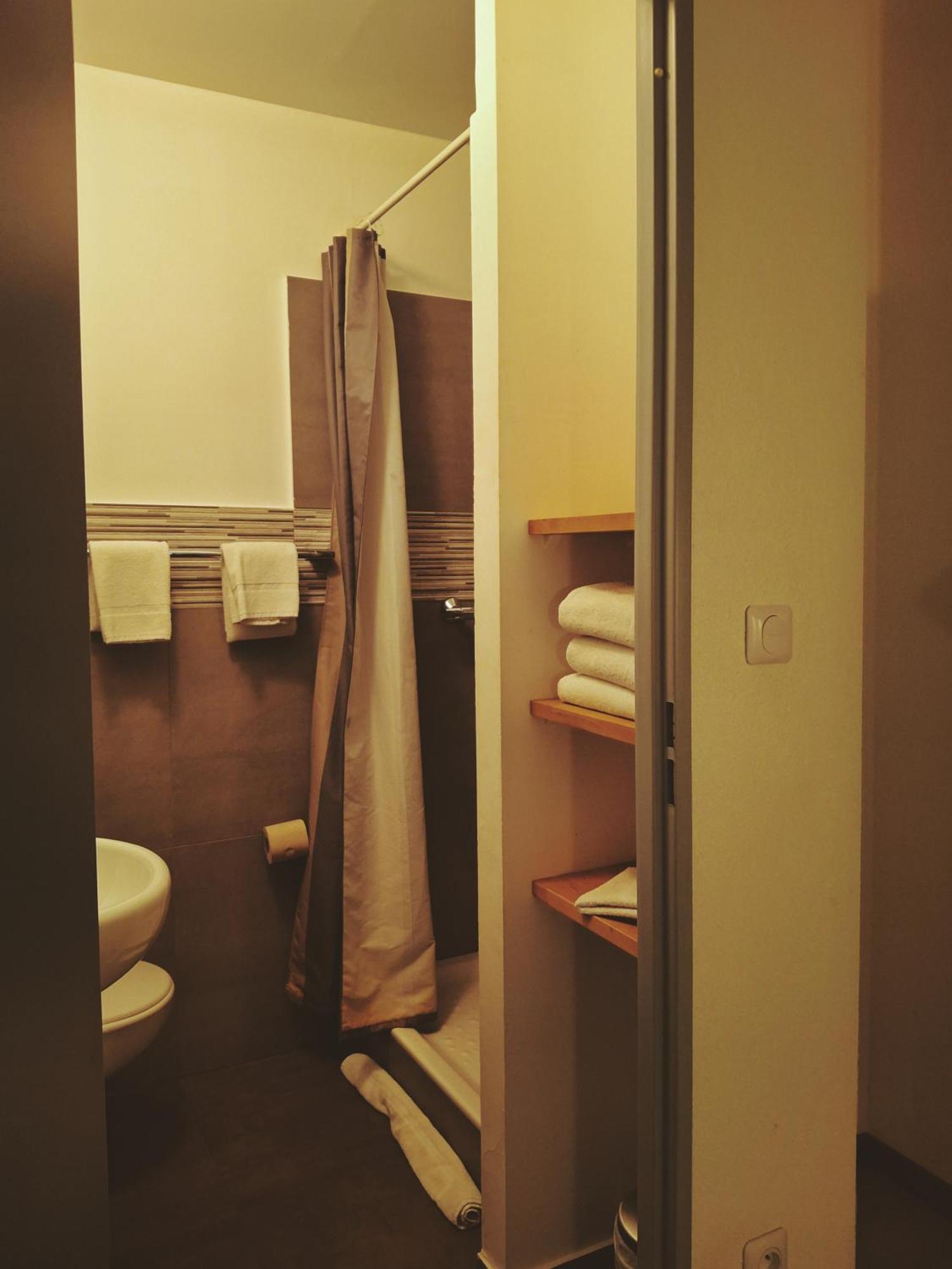 Appart'Hotel Residella House Room & Kitchen Avignon Le Pontet 勒蓬泰 外观 照片