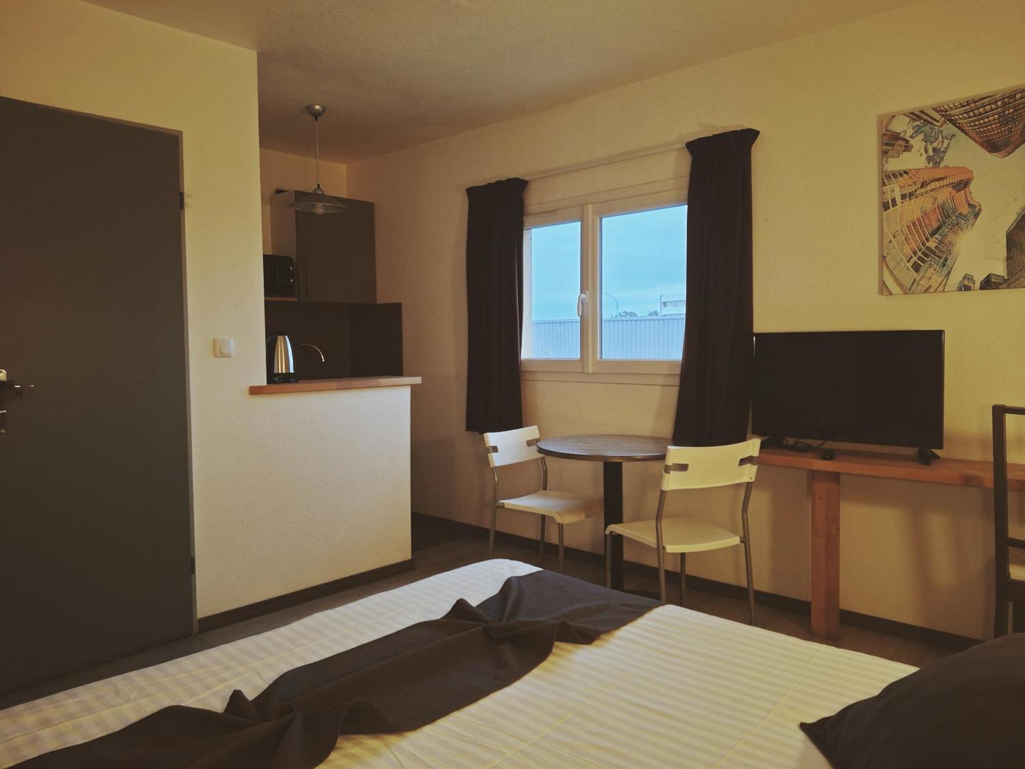 Appart'Hotel Residella House Room & Kitchen Avignon Le Pontet 勒蓬泰 外观 照片